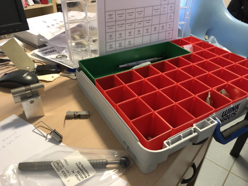 Boîte de montage et composants d’un organigramme de clés
