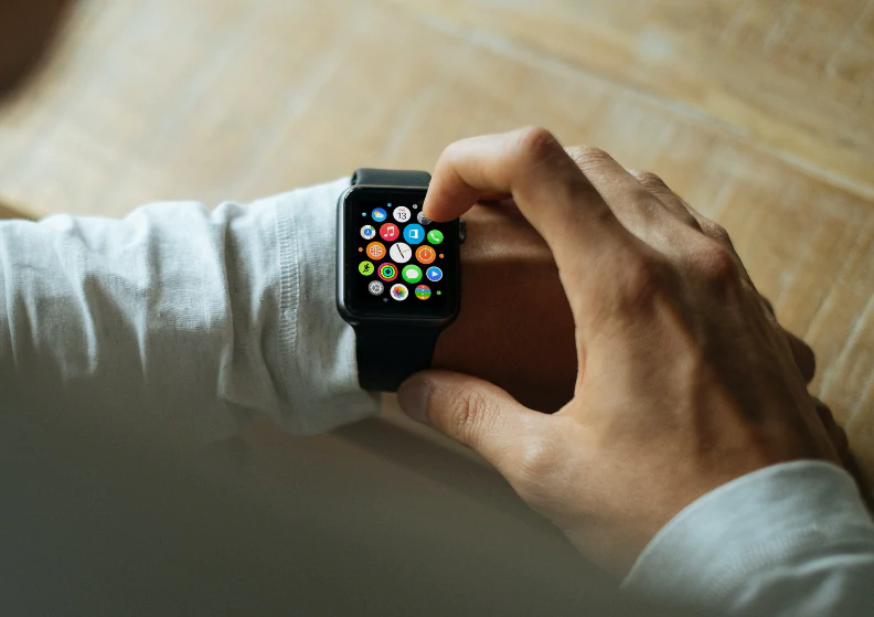 Cylindres électroniques : sécurisez votre appartement avec le DOM Tapkey 3 Apple Watch DOM TAPKEY CLEMAX